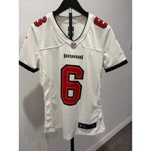 Tampa Bay Buccaneers Baker Mayfield 6 Women’s Football Jersey Size Med NFL Nike